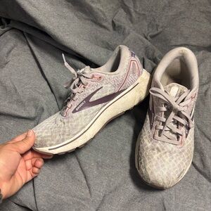 Brooks Ghost 14 size 8